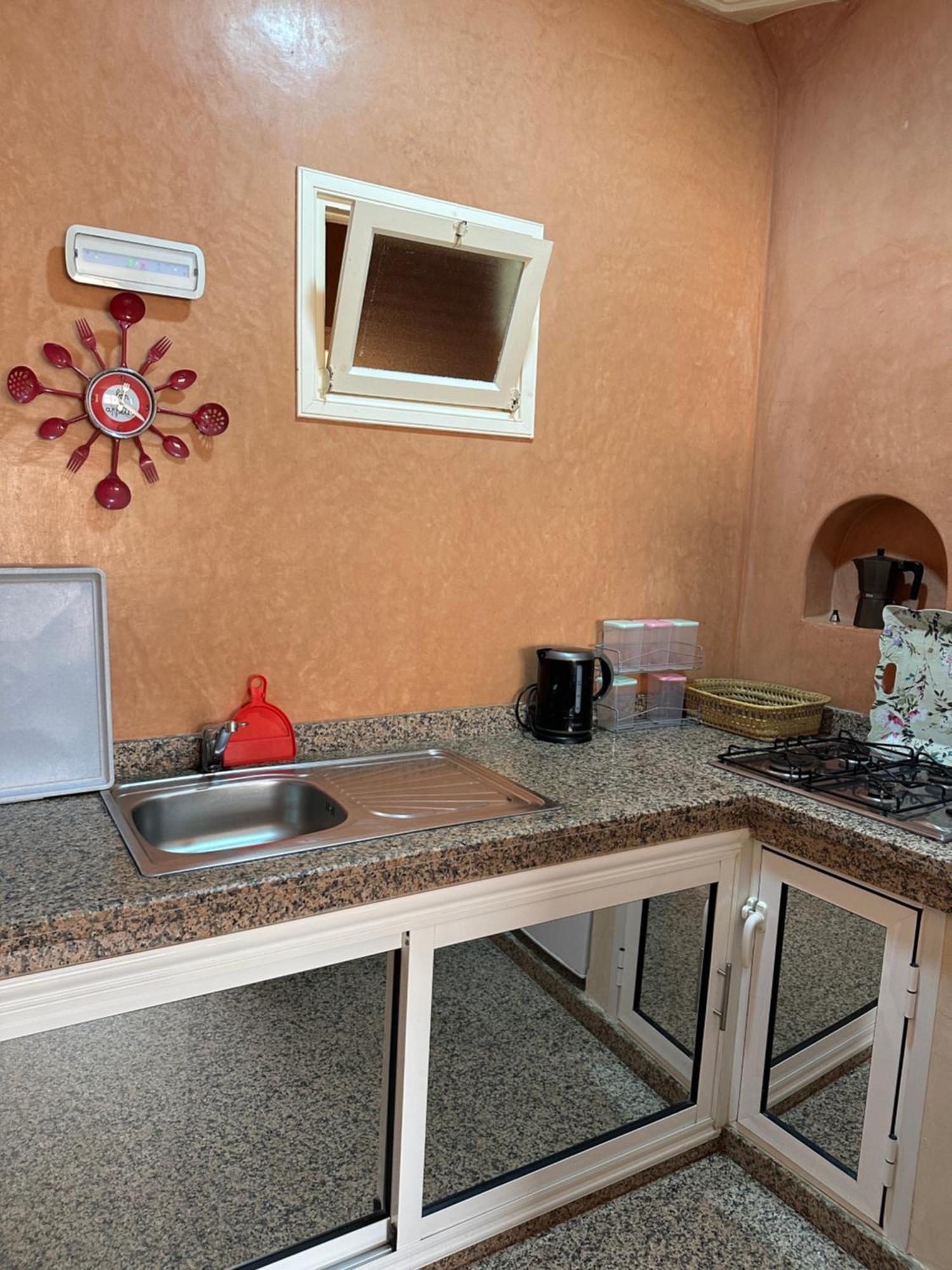 Europa Mirlef T Aventur Guest House Mirleft Exteriér fotografie